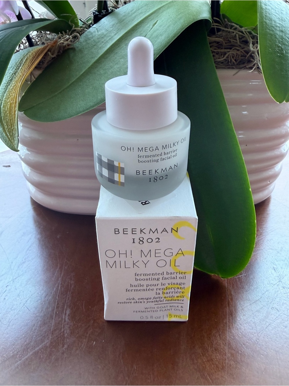 Beekman 1802 Oh! Mega Milky Oil - White & Yellow Box